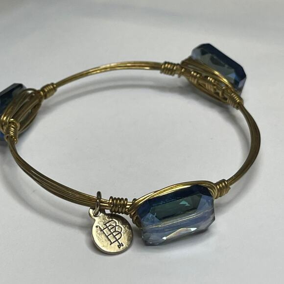 BOURBON & BOWETIES gold tone bracelet bangle blue faceted iridescent jewelry - Picture 1 of 8